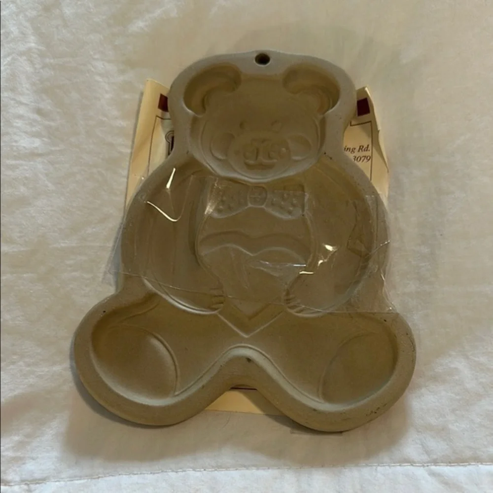 Vintage Teddy Bear Cookie Mold Pampered Chef Stoneware 1991